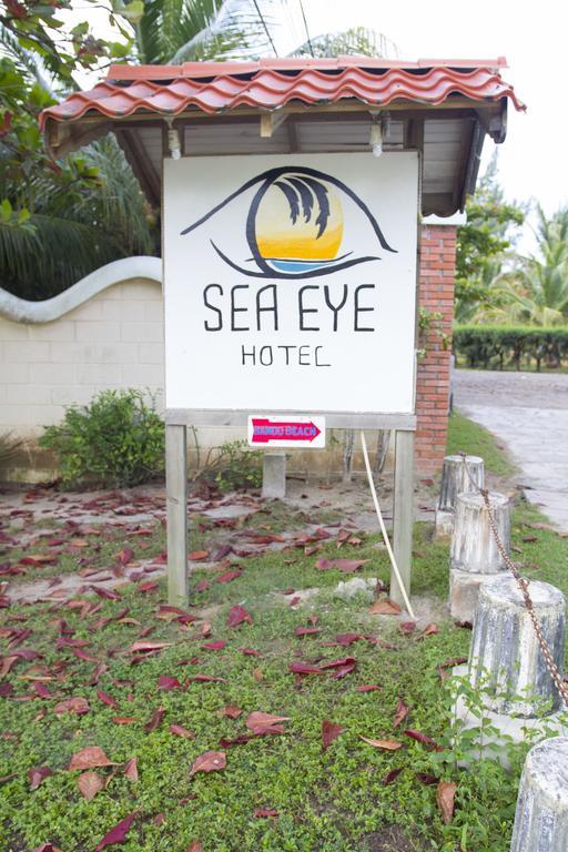 Sea Eye Hotel - Tropical Building Útila Eksteriør billede